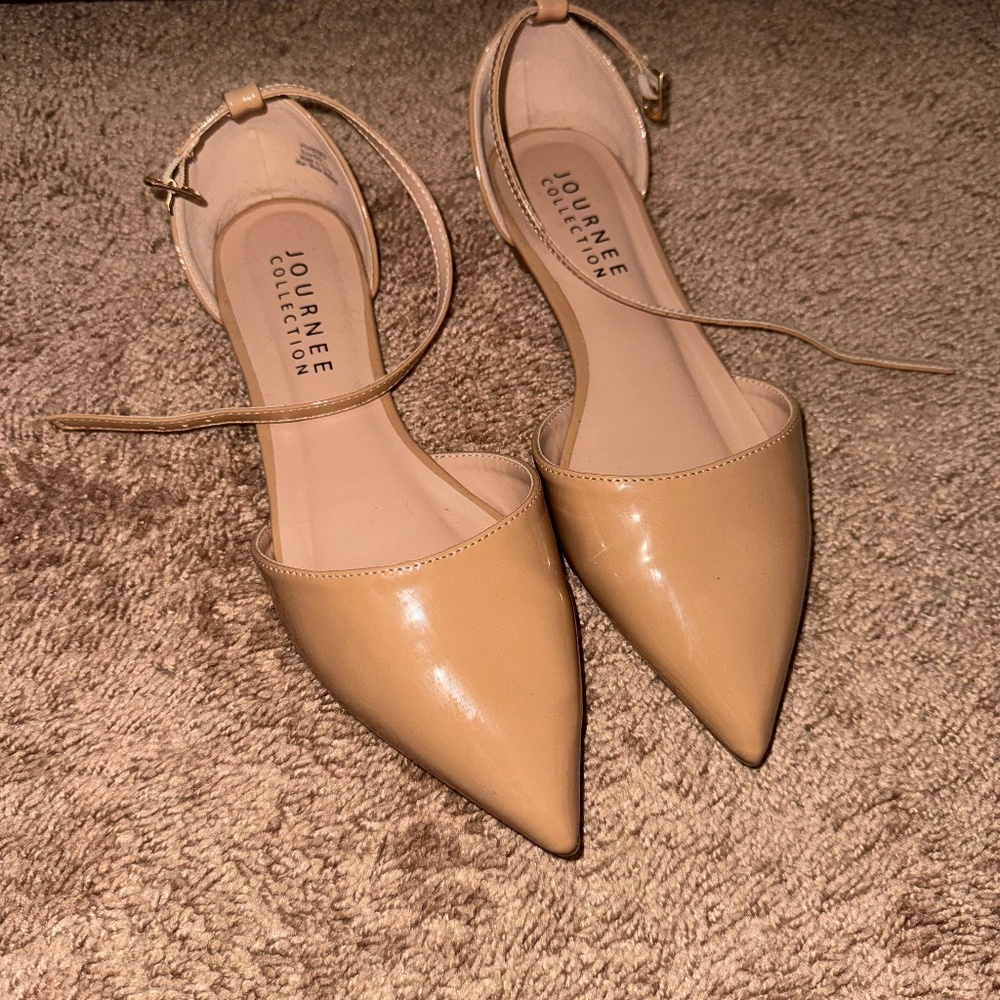 Journee - Point Toe Flats